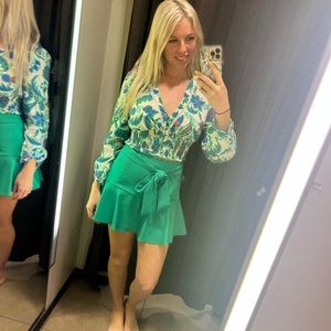 Ruffle tie skort green size Xs